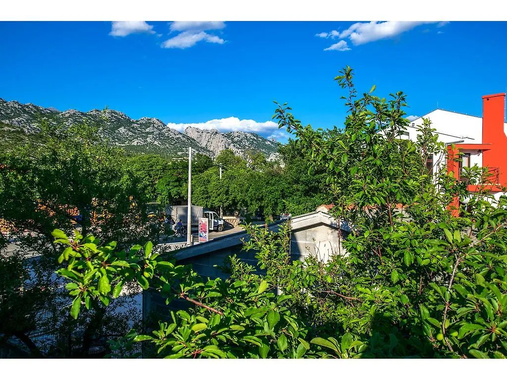Apartments Slavica Seline 0*,