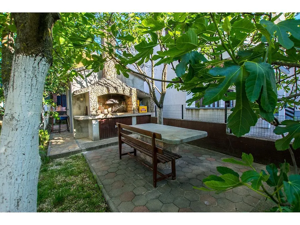 Apartments Slavica Seline
